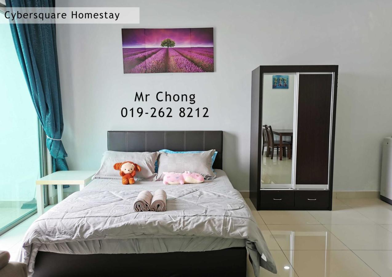 Cybersqaure Studio Suites With Netfilx @10 Min Walking Distance To Mcd Сайберджая Экстерьер фото