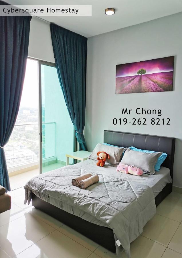 Cybersqaure Studio Suites With Netfilx @10 Min Walking Distance To Mcd Сайберджая Экстерьер фото